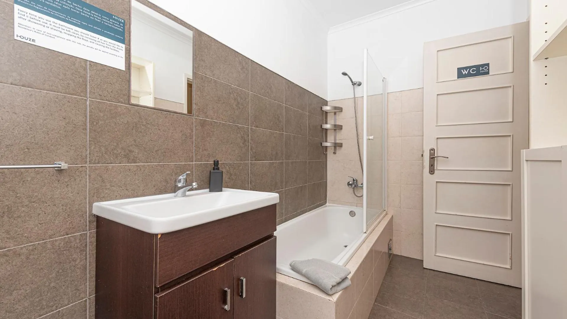 Houze_Central Lisbon, 4 Rooms Flat W/ Zoo View شقة